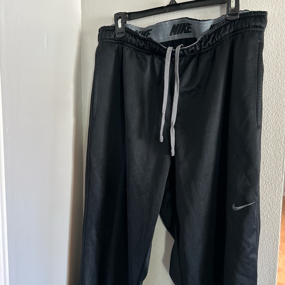 Nike Therma-Fit Mens XL Pants Jogger Running  Black Sweatpants Gym - Picture 1 of 5